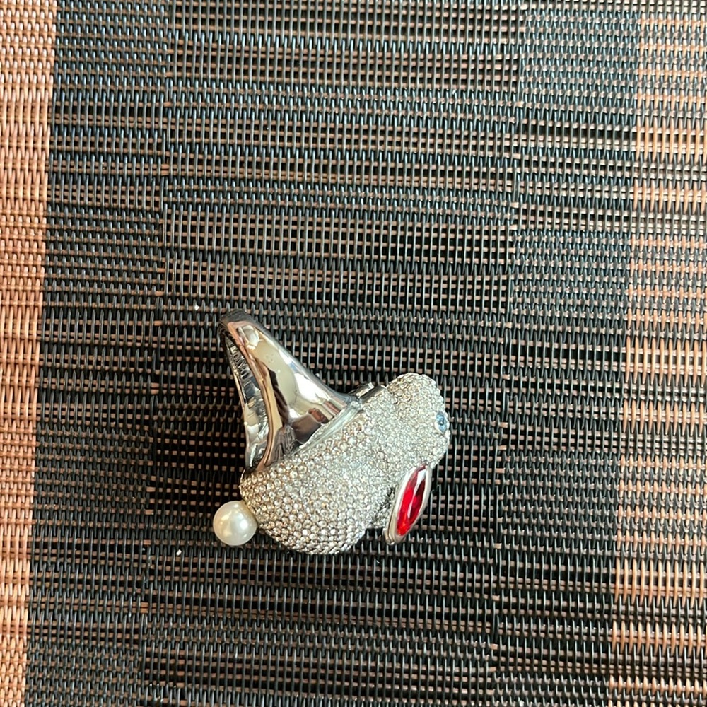 Kate Spade Big Bunny Sparkly Statement Ring - Picture 16 of 16